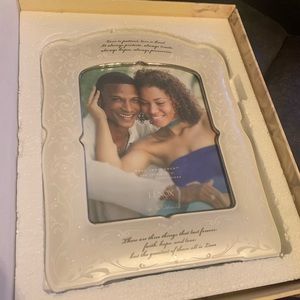Lenox Wedding Porcelain 8 x 10 Frame.